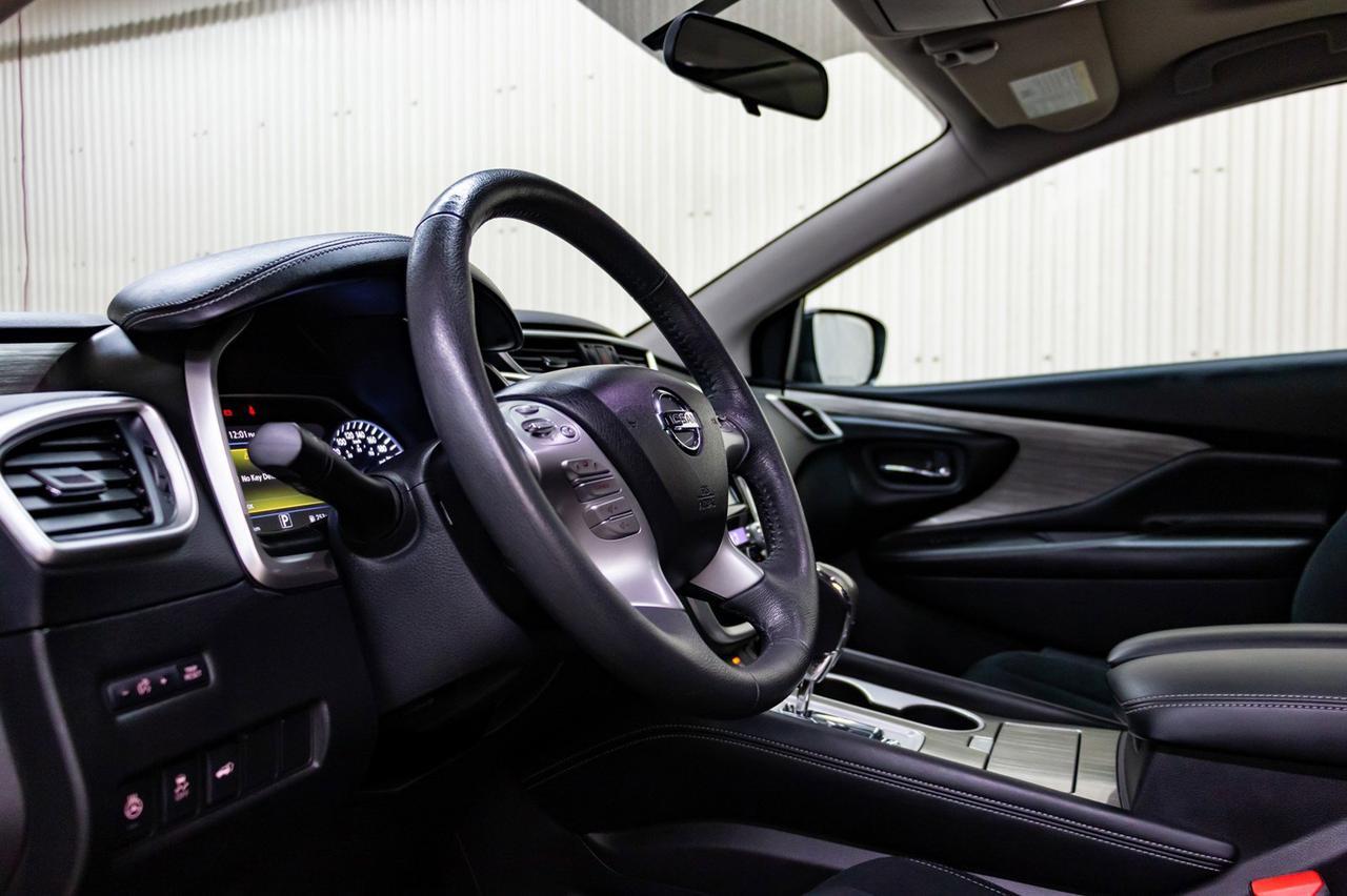 2017 Nissan Murano AWD SV Roof Nav BCam Red Deer AB