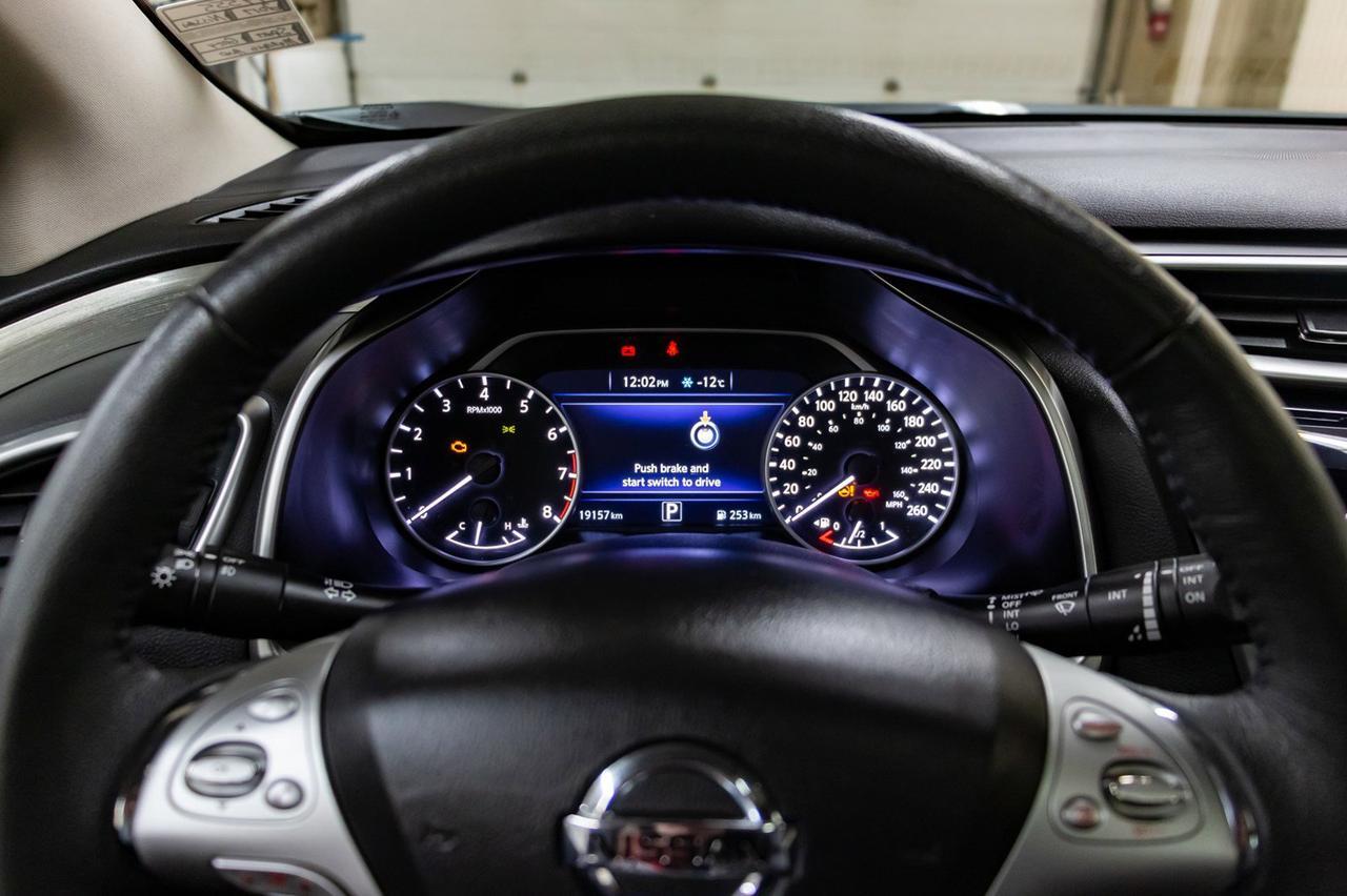 2017 Nissan Murano AWD SV Roof Nav BCam Red Deer AB