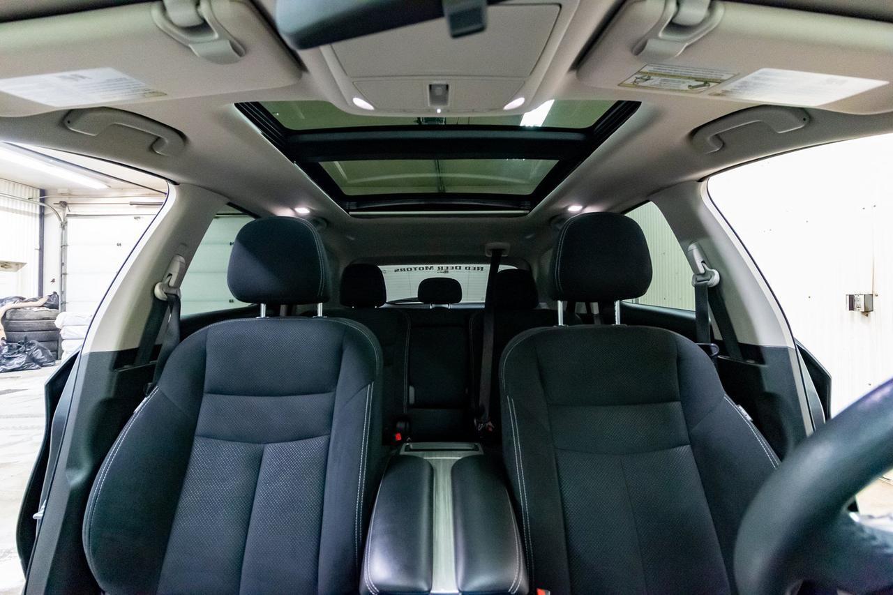 2017 Nissan Murano AWD SV Roof Nav BCam Red Deer AB