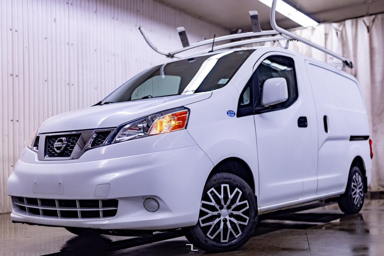 2017 Nissan NV200 SV Cargo Van Nav BCam Red Deer AB