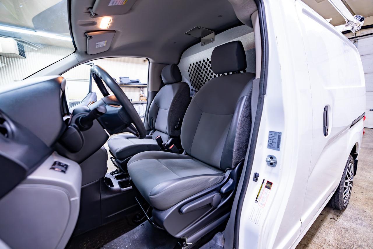 2017 Nissan NV200 SV Cargo Van Nav BCam Red Deer AB