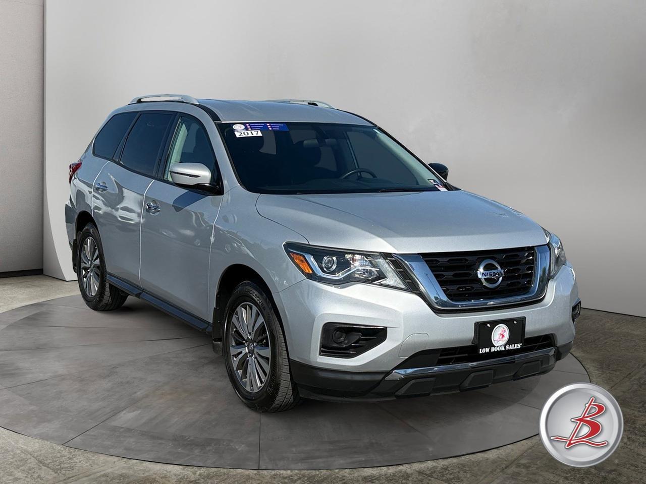 2017 Nissan PATHFINDER