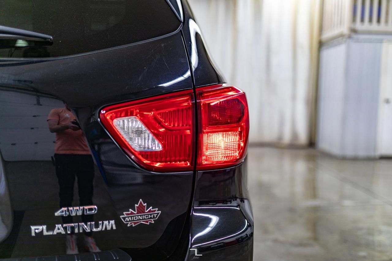 2017 Nissan Pathfinder AWD Platinum Midnight Leather Roof Nav BCam Red Deer AB