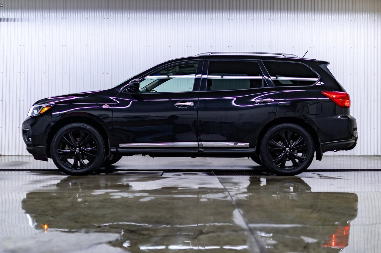 2017 Nissan Pathfinder AWD Platinum Midnight Leather Roof Nav BCam Red Deer AB