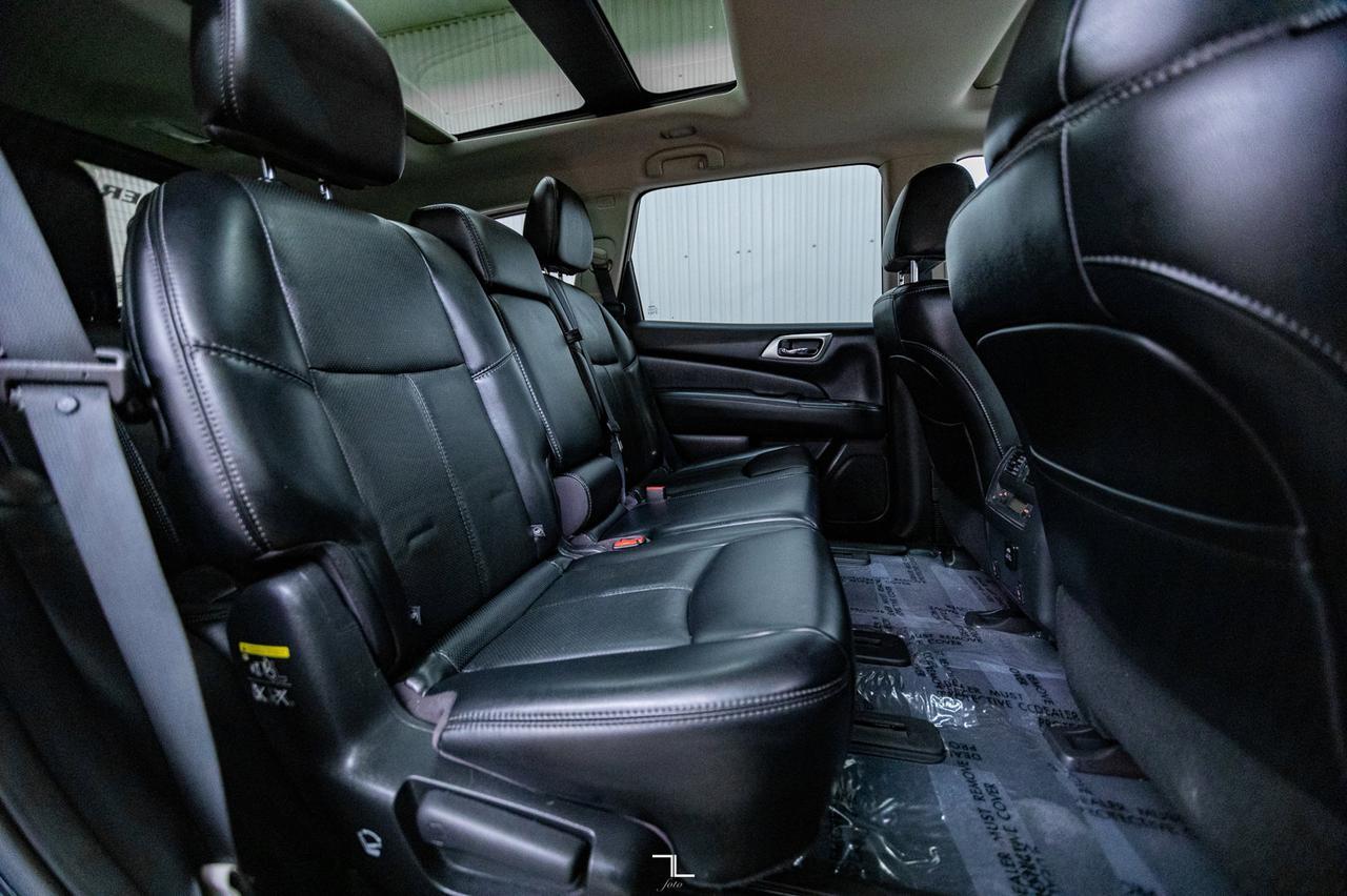 2017 Nissan Pathfinder AWD Platinum Midnight Leather Roof Nav BCam Red Deer AB