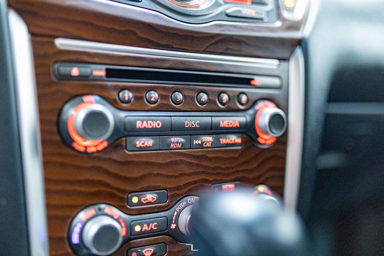 2017 Nissan Pathfinder AWD Platinum Midnight Leather Roof Nav BCam Red Deer AB