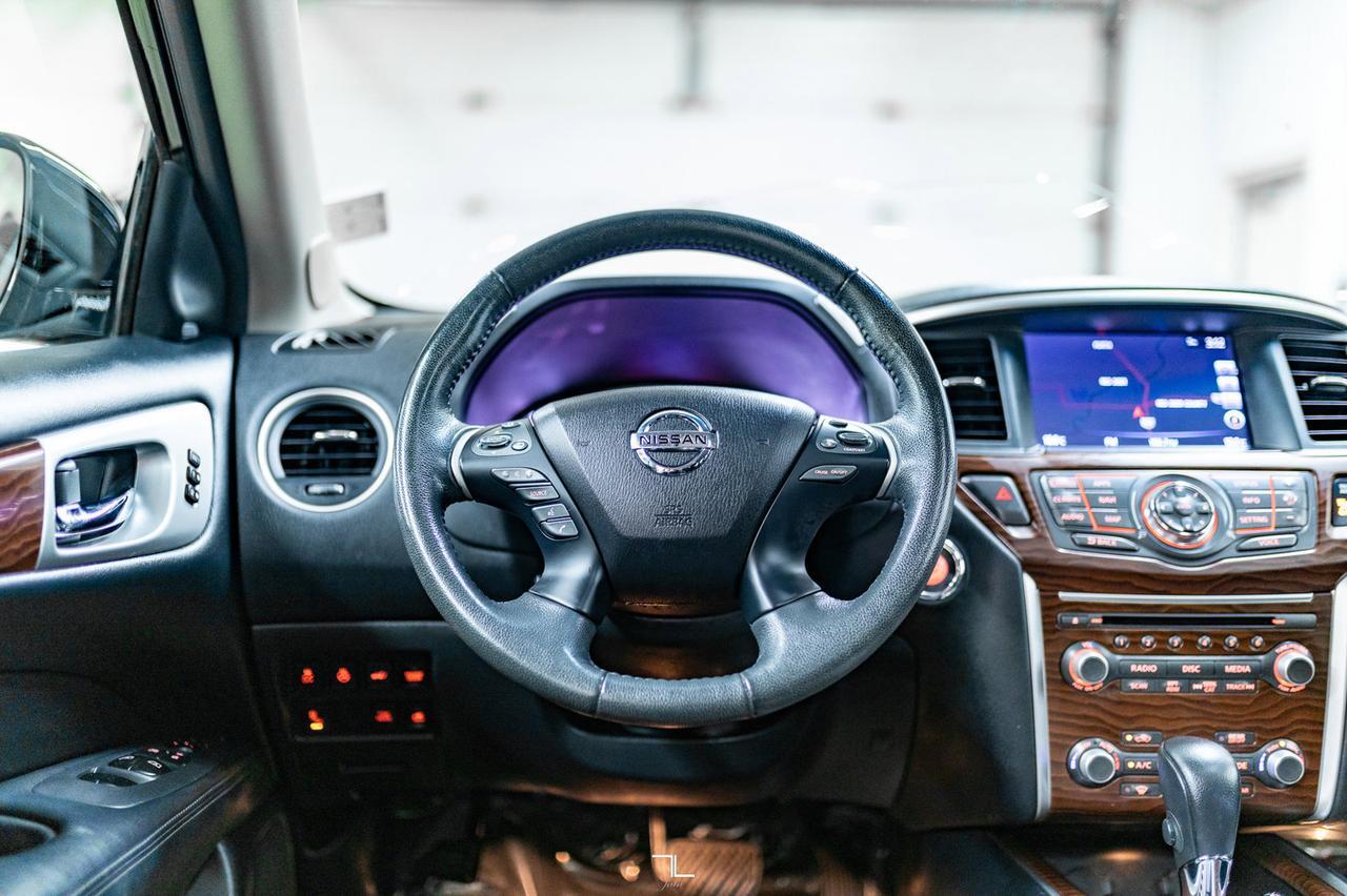 2017 Nissan Pathfinder AWD Platinum Midnight Leather Roof Nav BCam Red Deer AB