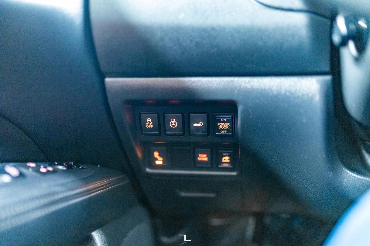 2017 Nissan Pathfinder AWD Platinum Midnight Leather Roof Nav BCam Red Deer AB