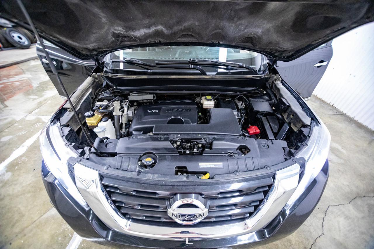 2017 Nissan Pathfinder AWD Platinum Midnight Leather Roof Nav BCam Red Deer AB