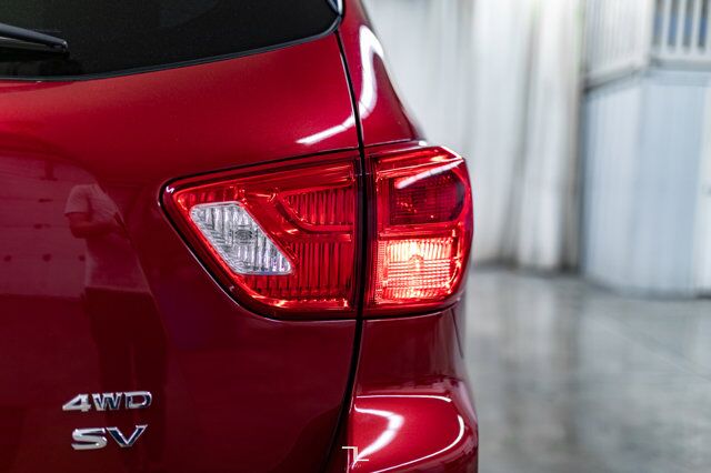 2017 Nissan Pathfinder AWD SV BCam PSeat Red Deer AB