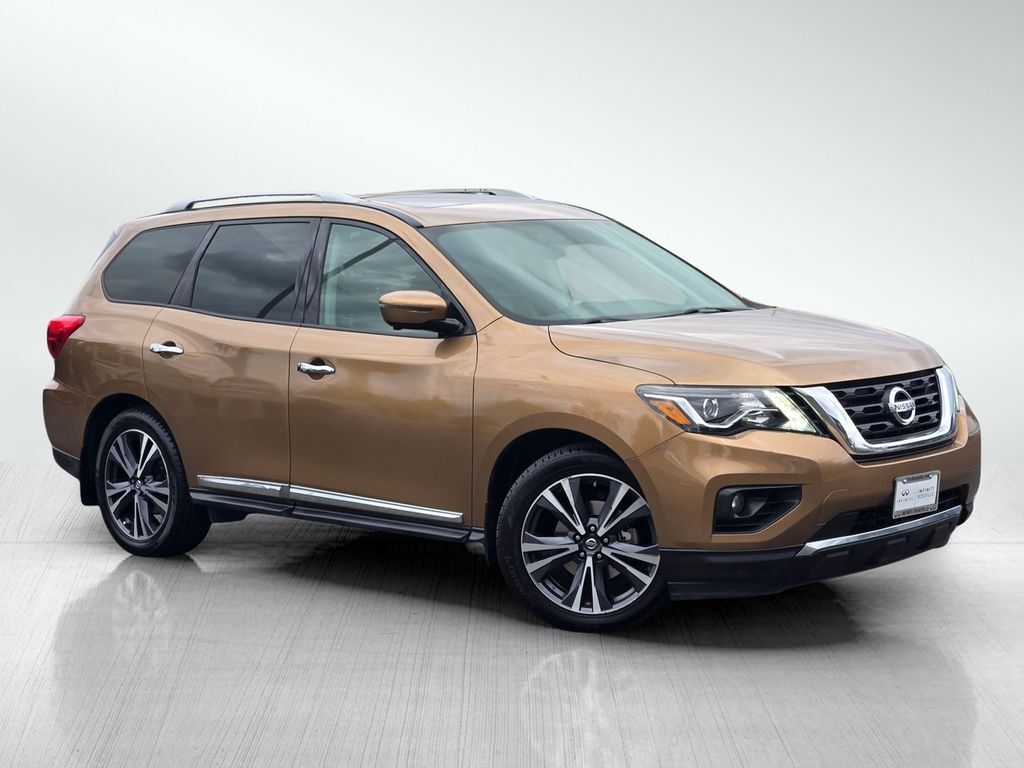 2017 Nissan Pathfinder Platinum