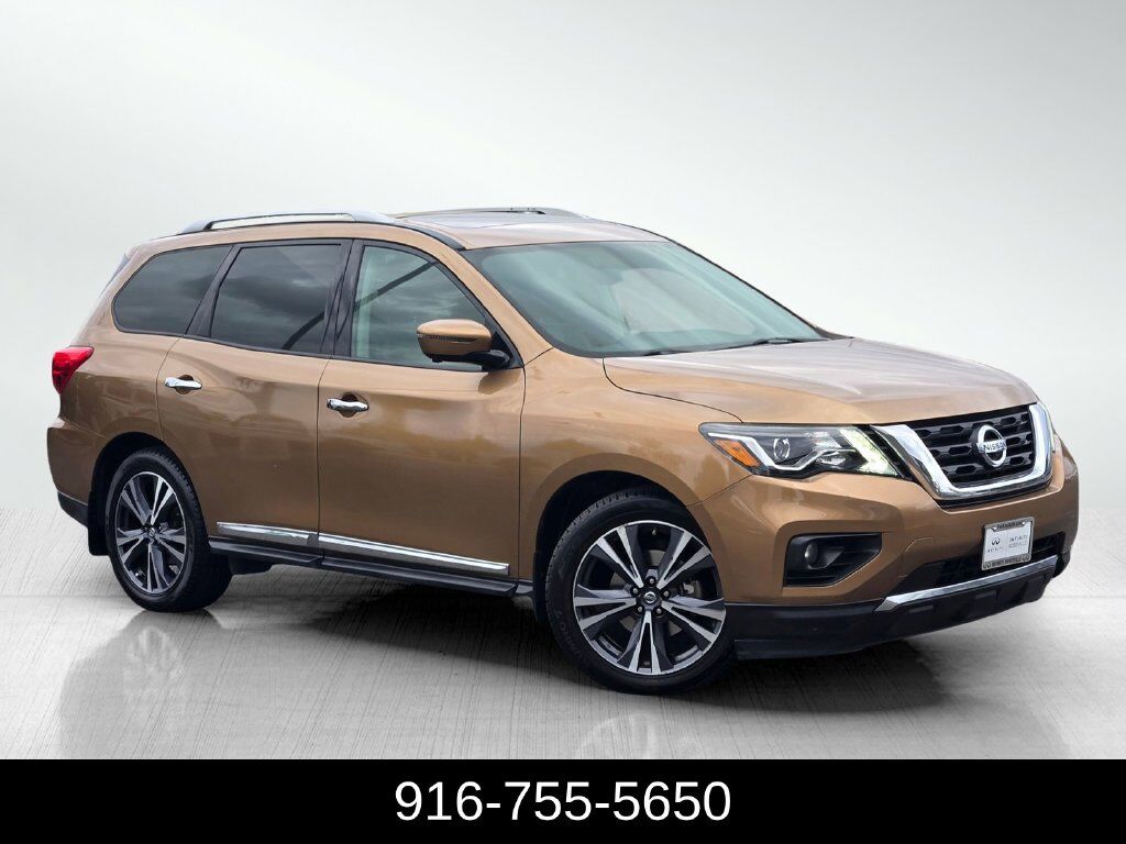 2017 Nissan Pathfinder Platinum