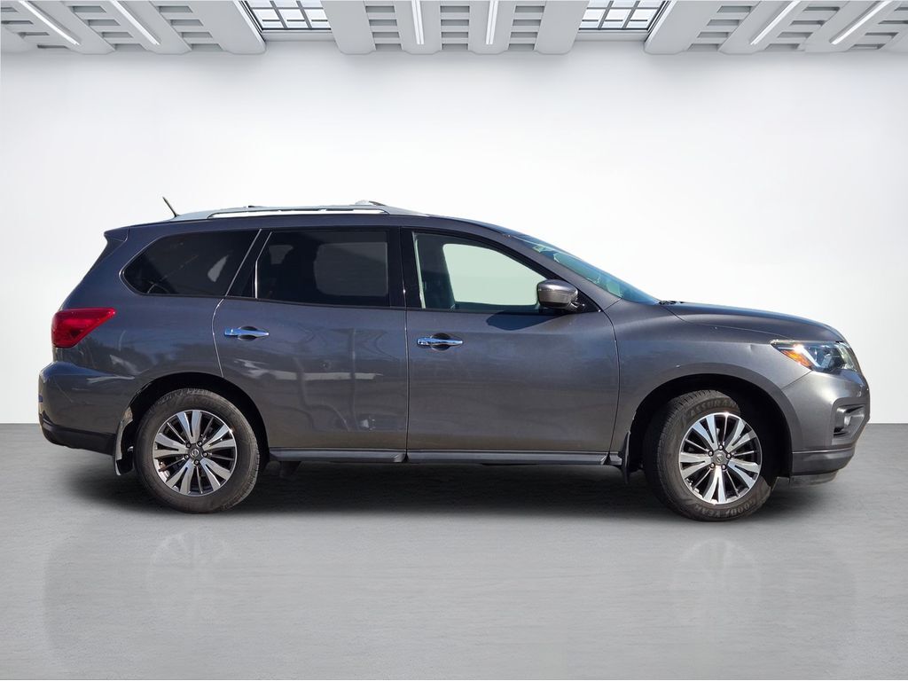2017 Nissan Pathfinder S