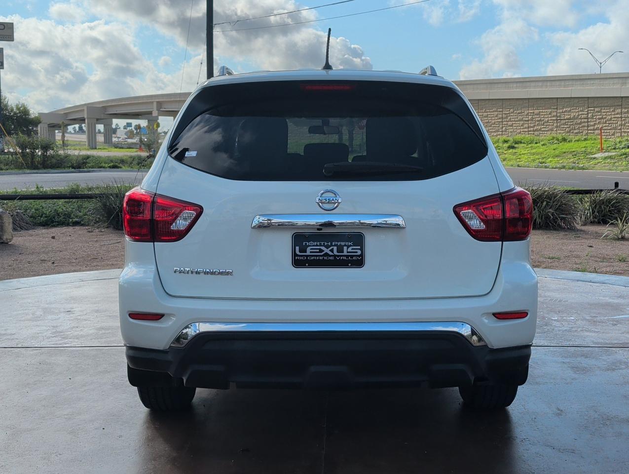 2017 Nissan Pathfinder S