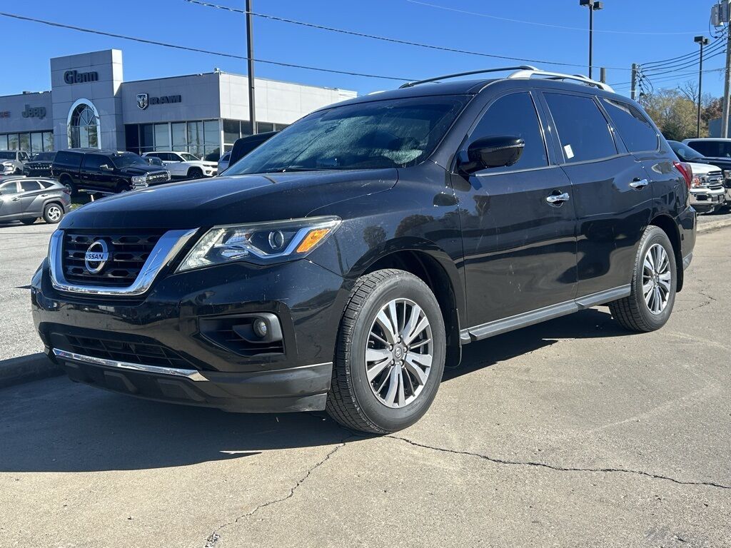 2017 Nissan Pathfinder SL
