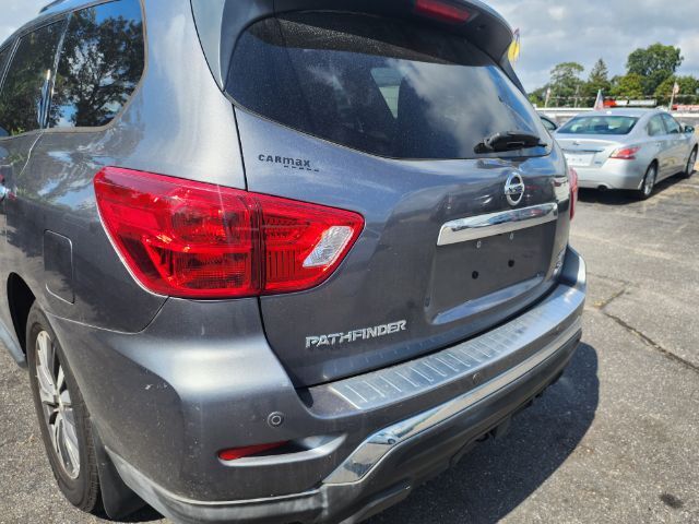 2017 Nissan Pathfinder SL East Islip NY
