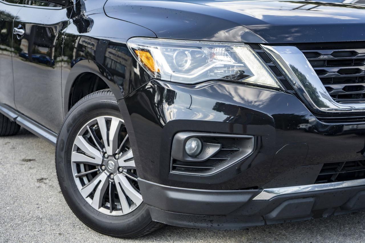 2017 Nissan Pathfinder SL