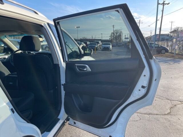 2017 Nissan Pathfinder SV 2WD Cincinnati OH