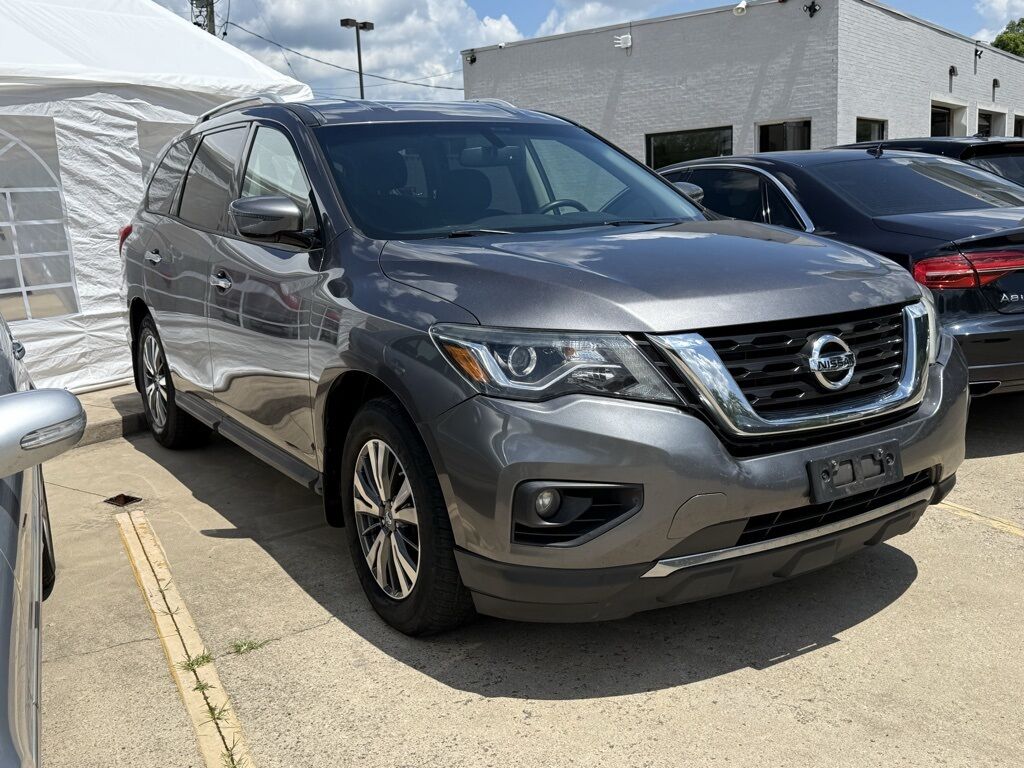2017 Nissan Pathfinder SV Crestwood KY