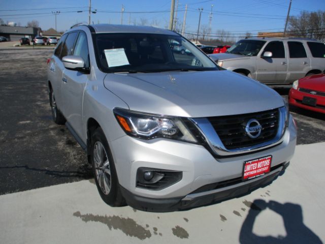 2017 Nissan Pathfinder SV