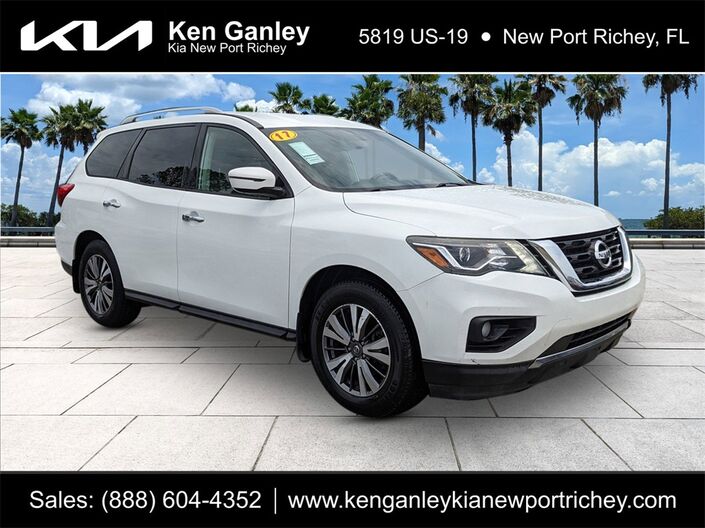 2017 Nissan Pathfinder SV Oshkosh WI