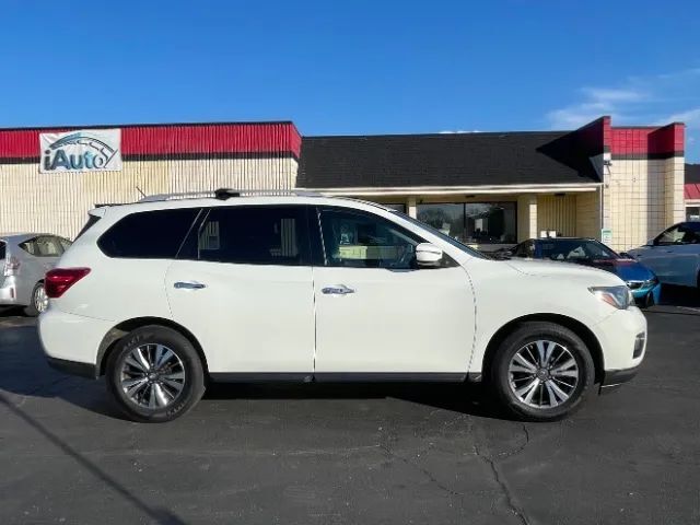 2017 Nissan Pathfinder SV Sport Utility 4D Cincinnati OH