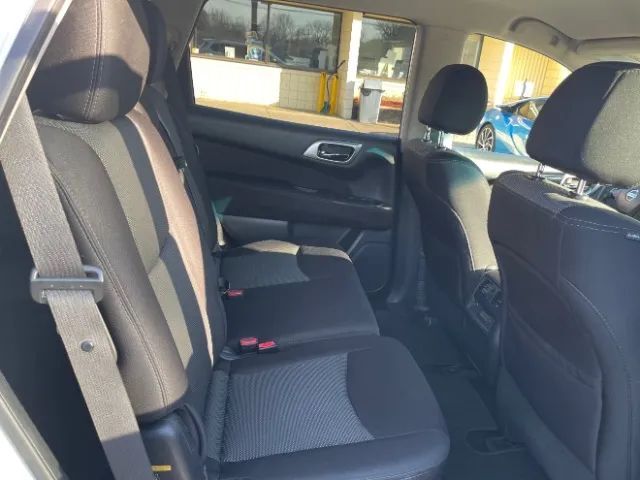 2017 Nissan Pathfinder SV Sport Utility 4D Cincinnati OH