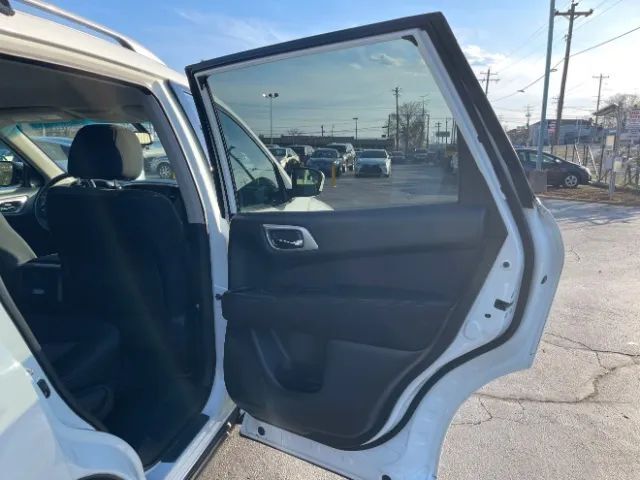 2017 Nissan Pathfinder SV Sport Utility 4D Cincinnati OH