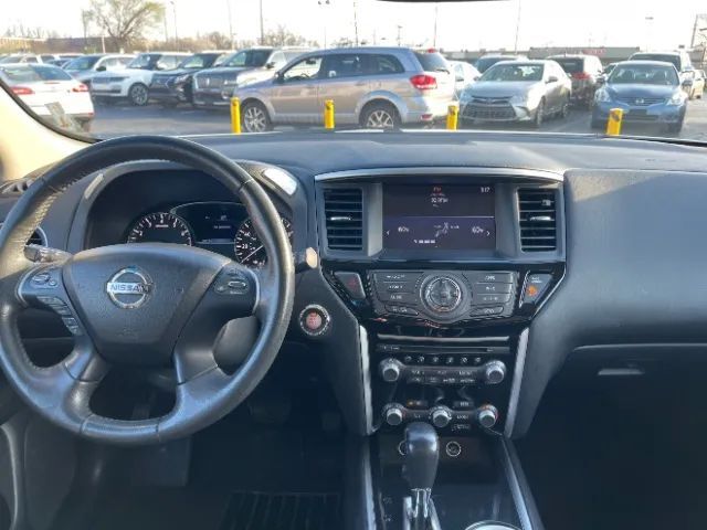 2017 Nissan Pathfinder SV Sport Utility 4D Cincinnati OH