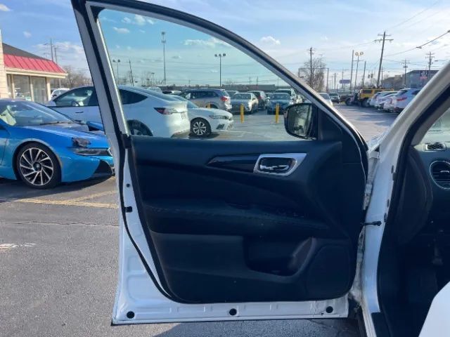 2017 Nissan Pathfinder SV Sport Utility 4D Cincinnati OH