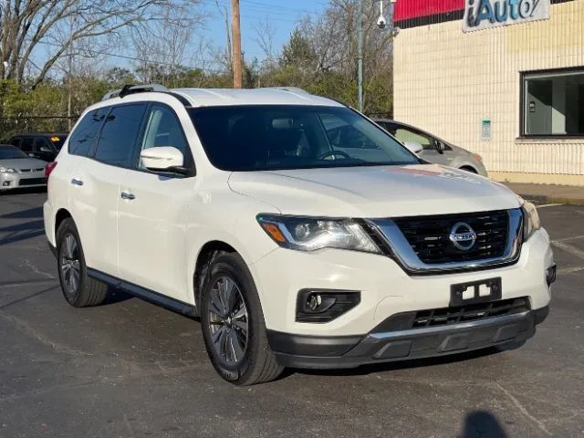 2017 Nissan Pathfinder SV Sport Utility 4D