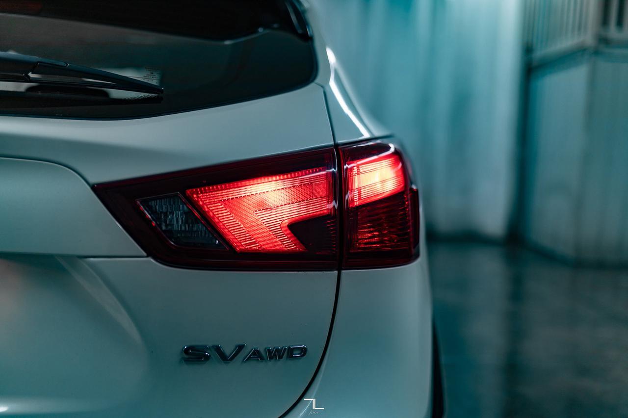 2017 Nissan Qashqai AWD SV Roof BCam Red Deer AB