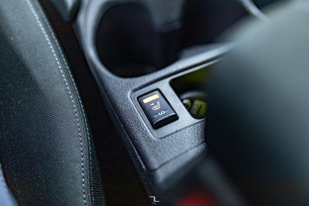 2017 Nissan Qashqai AWD SV Roof BCam Red Deer AB