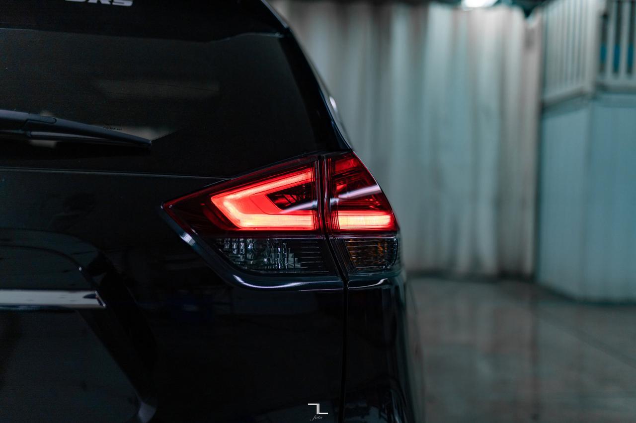 2017 Nissan Rogue AWD SL Leather Roof Nav BCam Red Deer AB