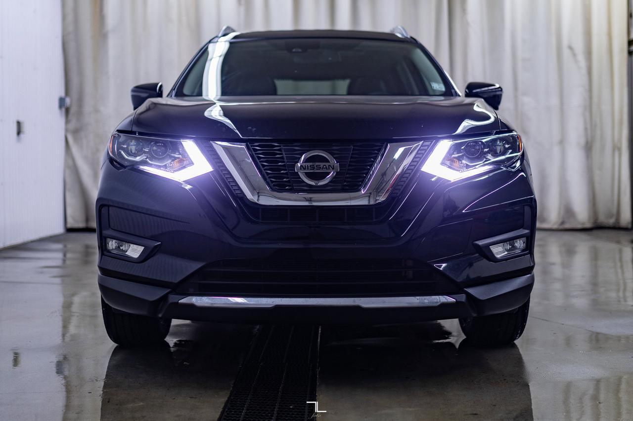 2017 Nissan Rogue AWD SL Leather Roof Nav BCam Red Deer AB