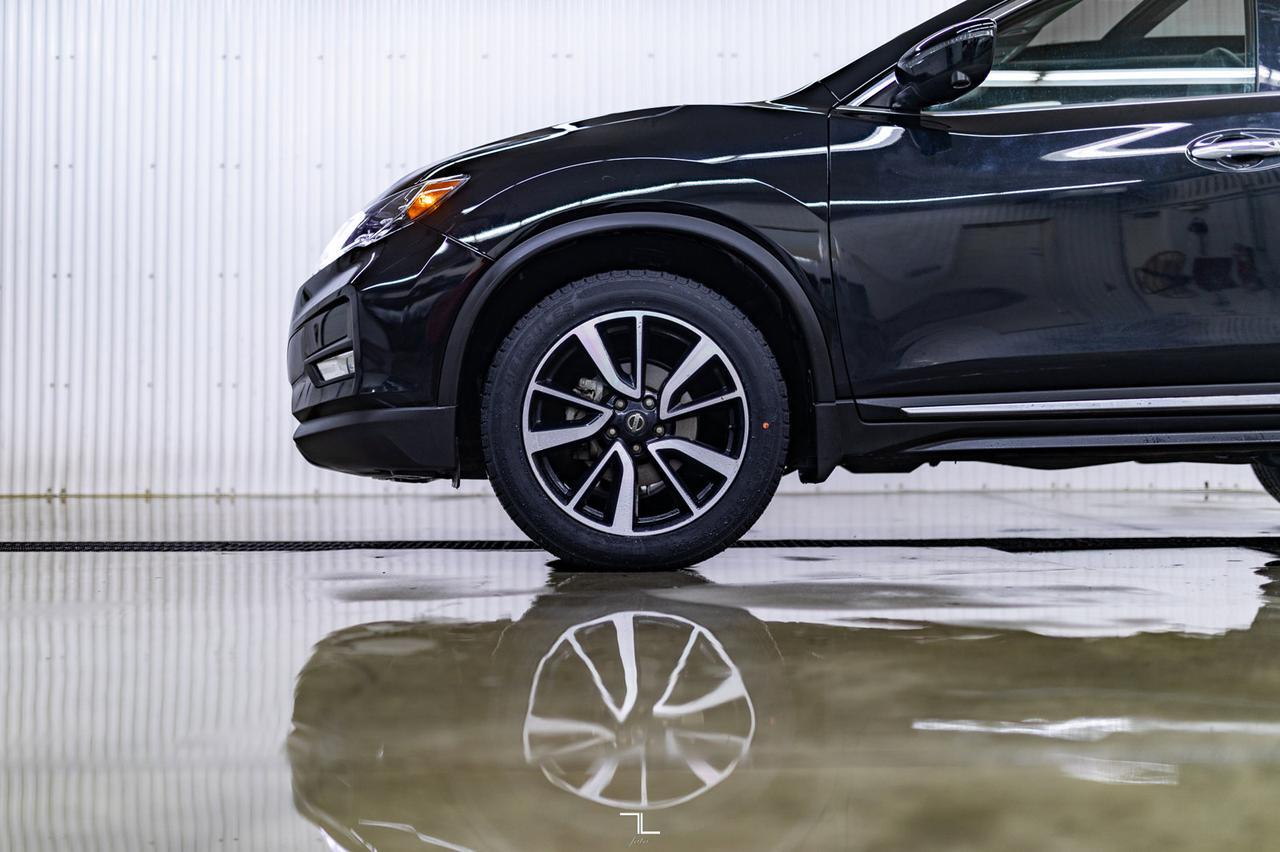 2017 Nissan Rogue AWD SL Leather Roof Nav BCam Red Deer AB