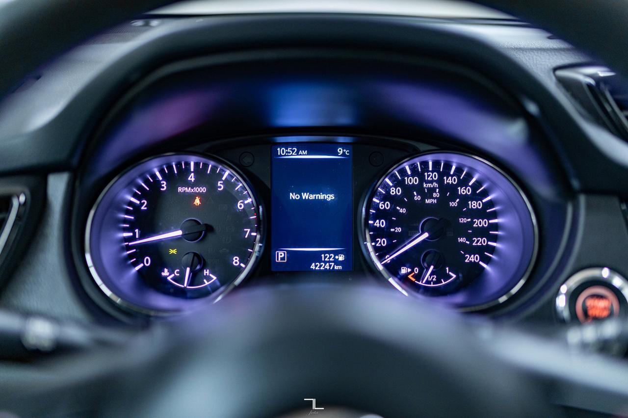 2017 Nissan Rogue AWD SL Leather Roof Nav BCam Red Deer AB