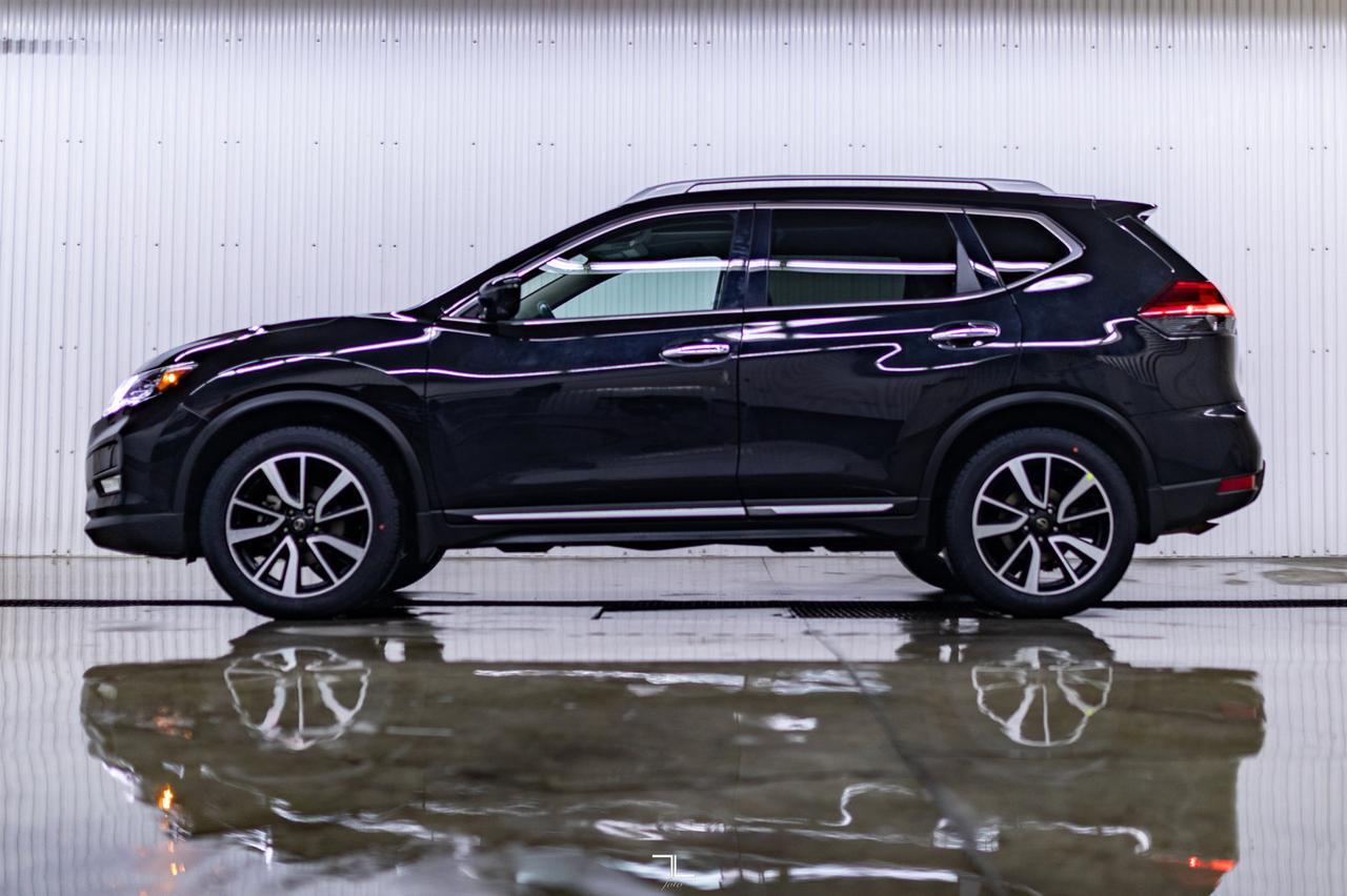 2017 Nissan Rogue AWD SL Leather Roof Nav BCam Red Deer AB