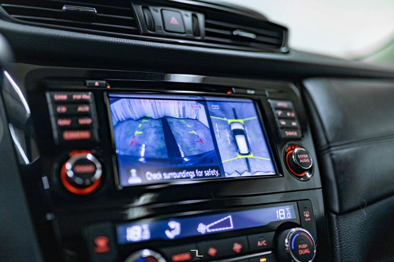 2017 Nissan Rogue AWD SL Leather Roof Nav BCam Red Deer AB