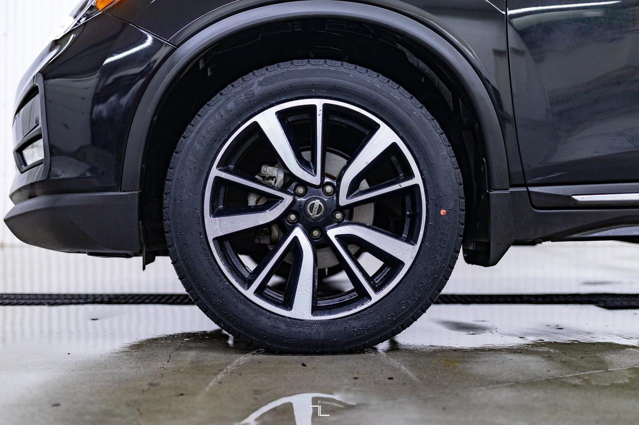 2017 Nissan Rogue AWD SL Leather Roof Nav BCam Red Deer AB