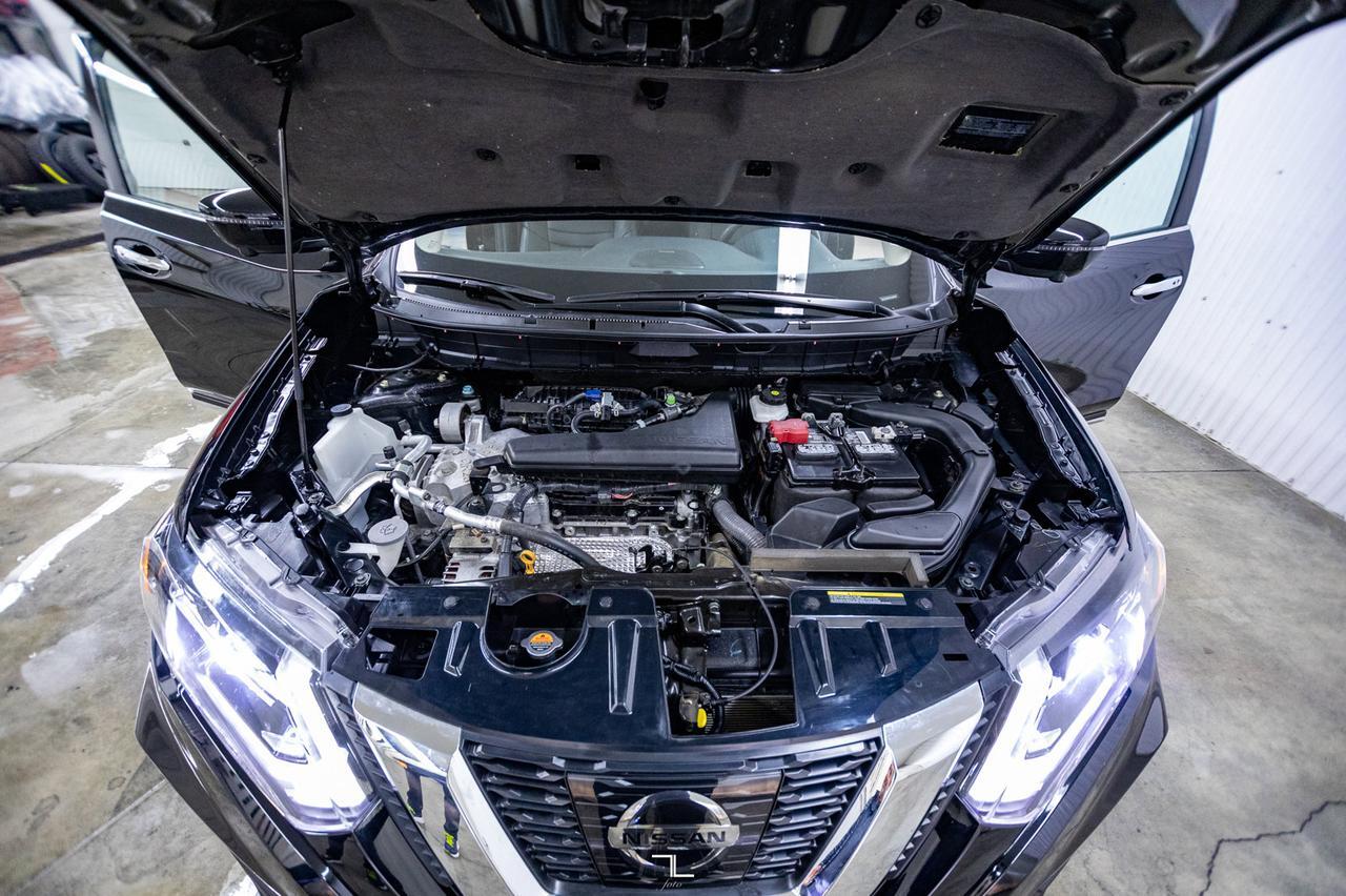 2017 Nissan Rogue AWD SL Leather Roof Nav BCam Red Deer AB