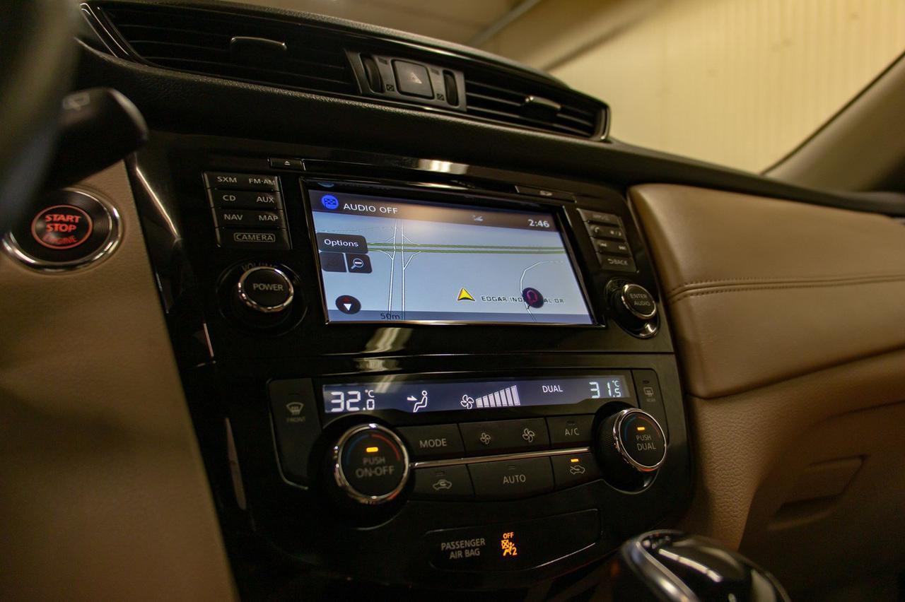 2017 Nissan Rogue AWD SL Leather Roof Nav Red Deer AB