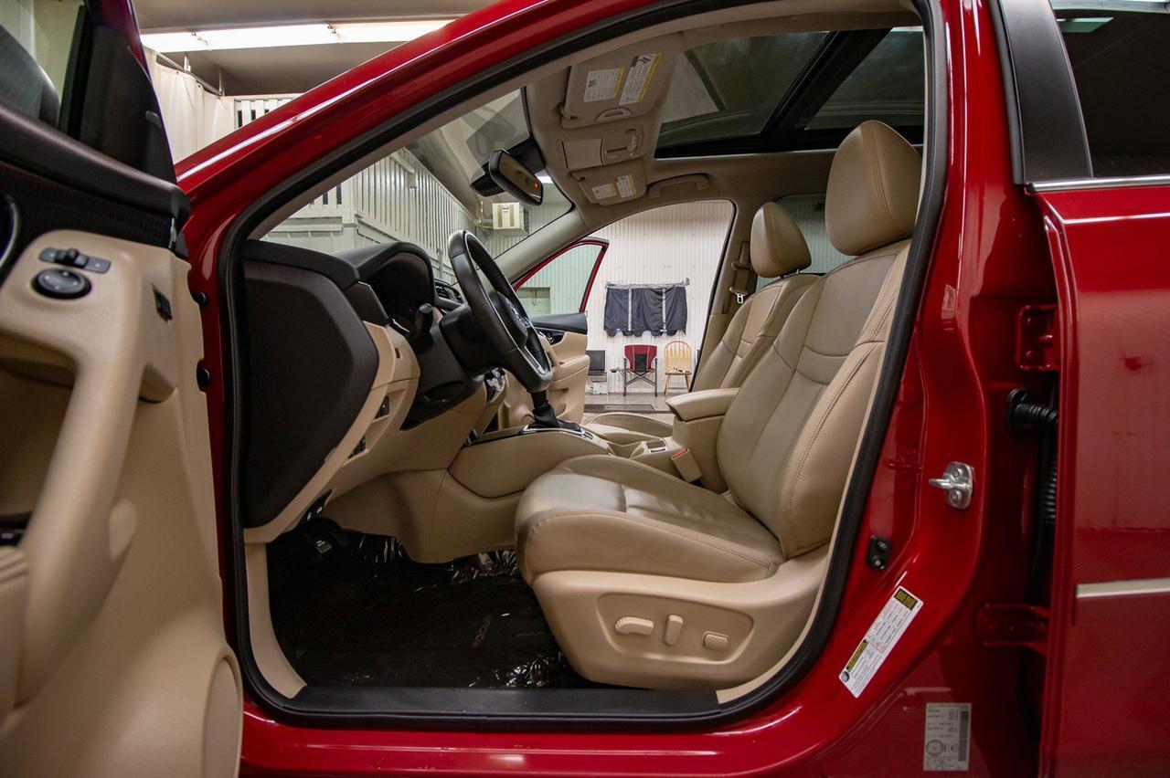 2017 Nissan Rogue AWD SL Leather Roof Nav Red Deer AB