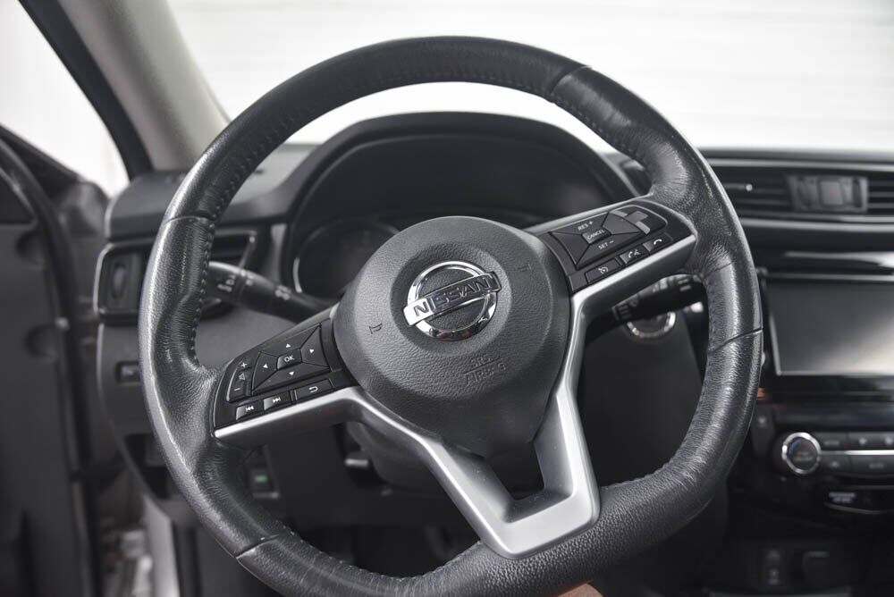 2017 Nissan Rogue SL AKRON OH