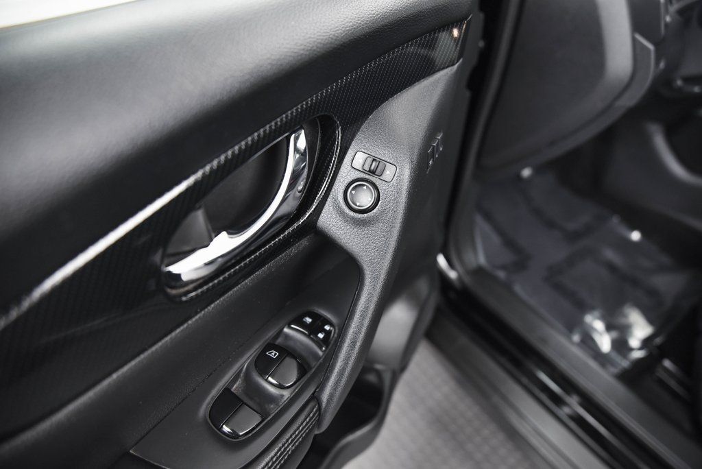 2017 Nissan Rogue SL Akron OH