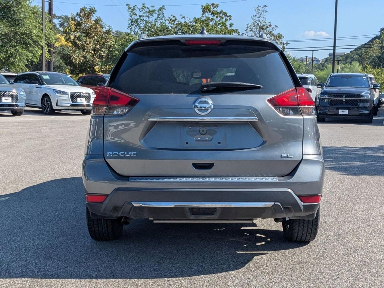 2017 Nissan Rogue SL