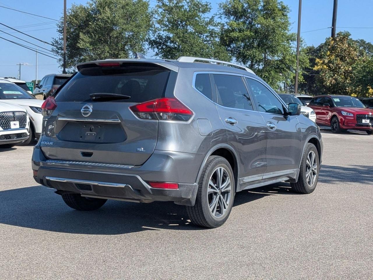 2017 Nissan Rogue SL