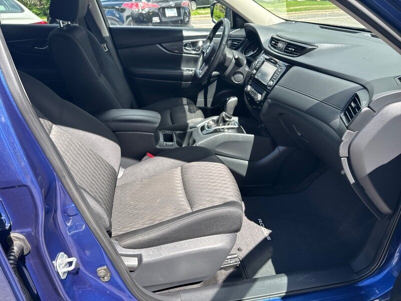 2017 Nissan Rogue SV - HEATED SEATS - NAVIGATION Webster MA