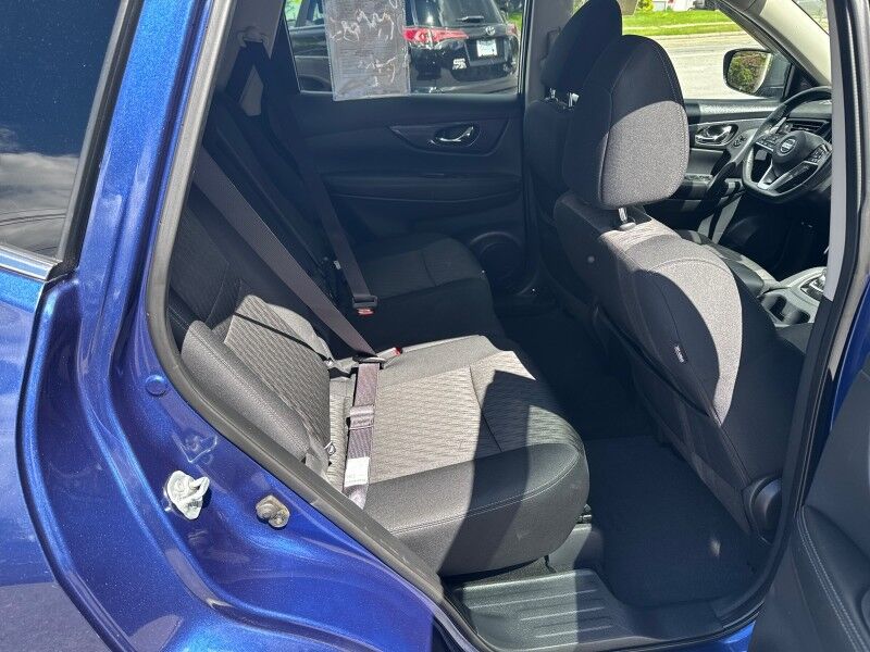 2017 Nissan Rogue SV - HEATED SEATS - NAVIGATION Webster MA