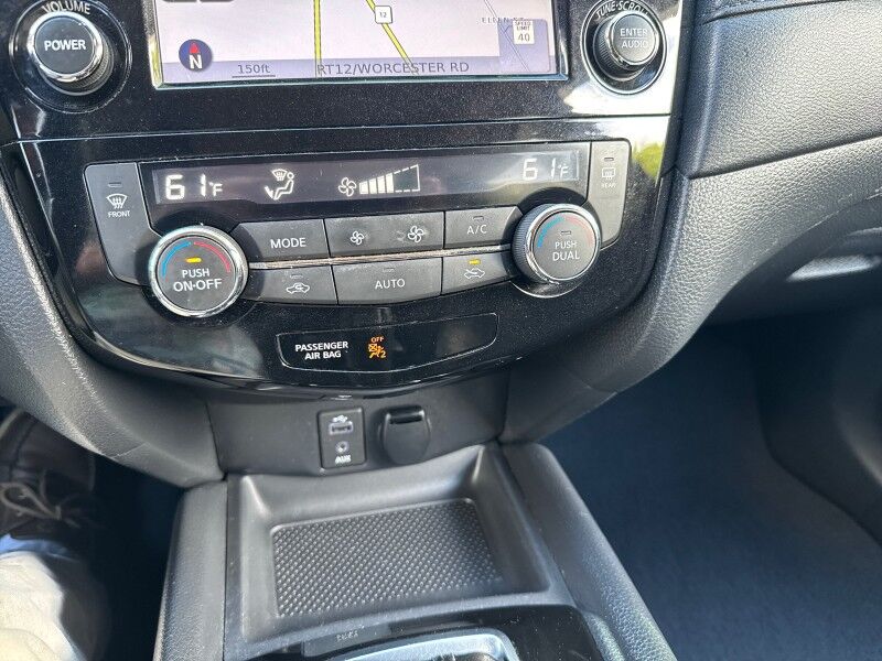 2017 Nissan Rogue SV - HEATED SEATS - NAVIGATION Webster MA